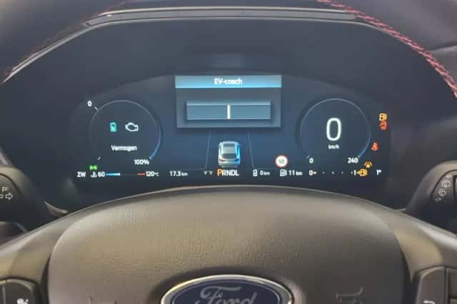 Ford Kuga (2025) thumbnail 15