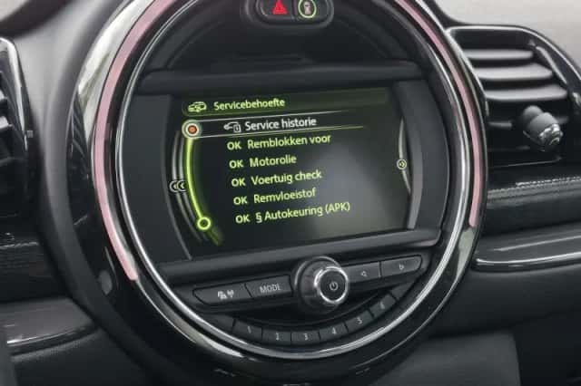 MINI Clubman (2017) thumbnail 17