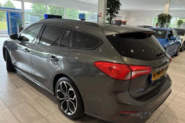 Ford Focus (2020) thumbnail 3