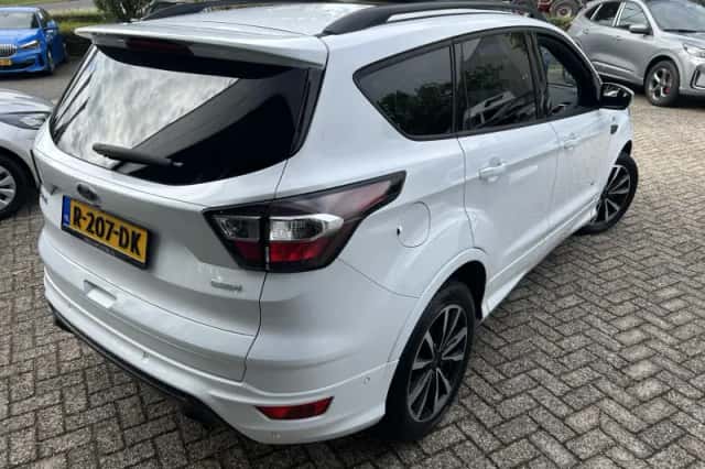 Ford Kuga (2017) thumbnail 5