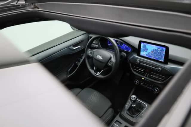 Ford Focus (2022) thumbnail 34
