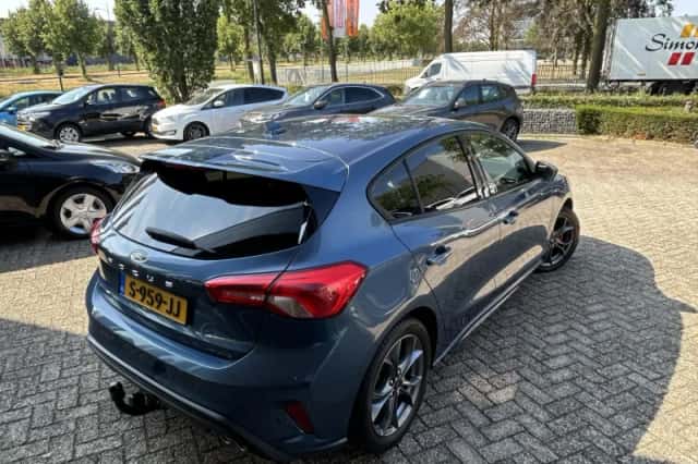 Ford Focus (2019) thumbnail 5