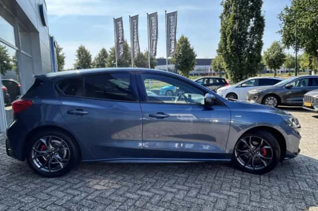 Ford Focus (2019) thumbnail 6