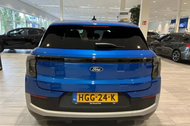 Ford Explorer (2025) thumbnail 4