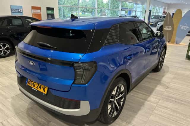 Ford Explorer (2025) thumbnail 5