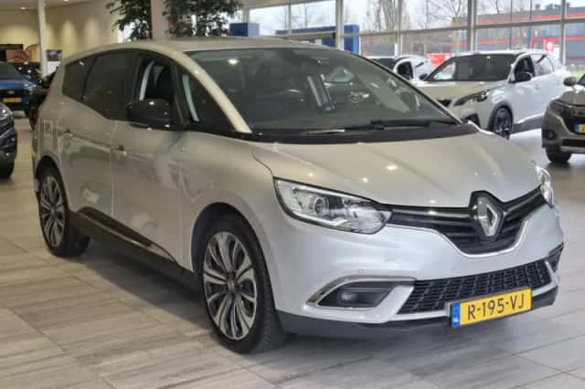 Renault Grand Scénic (2021) thumbnail 2