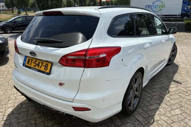 Ford Focus (2018) thumbnail 5