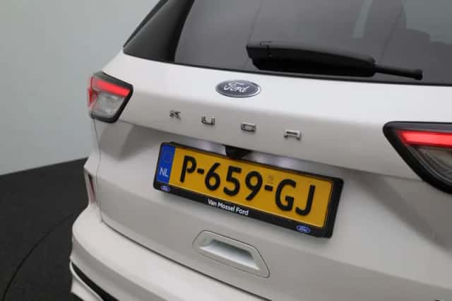 Ford Kuga (2022) thumbnail 43