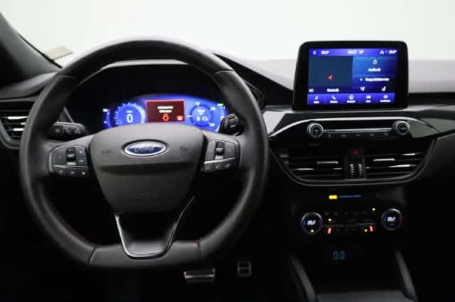 Ford Kuga (2022) thumbnail 7