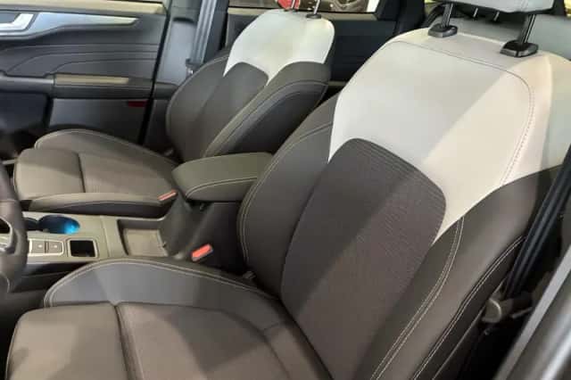 Ford Kuga (2026) thumbnail 14