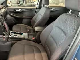 Ford Kuga thumbnail 11
