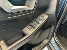 Ford Kuga thumbnail 12