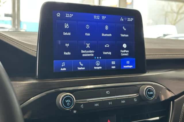 Ford Kuga (2022) thumbnail 17