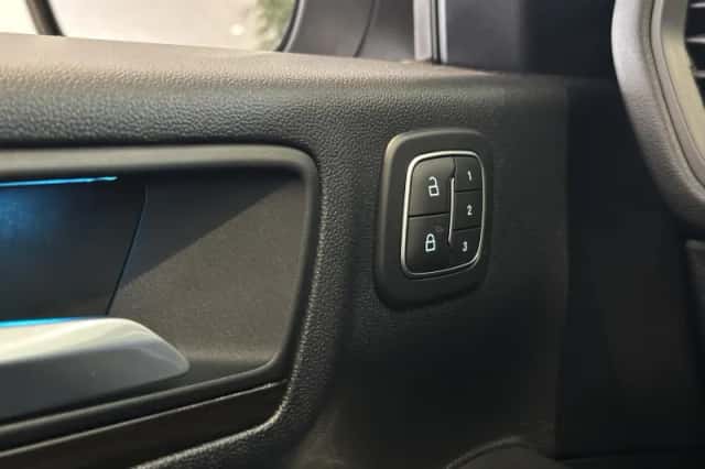 Ford Kuga (2022) thumbnail 27