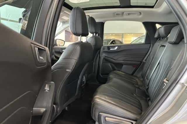 Ford Kuga (2022) thumbnail 29