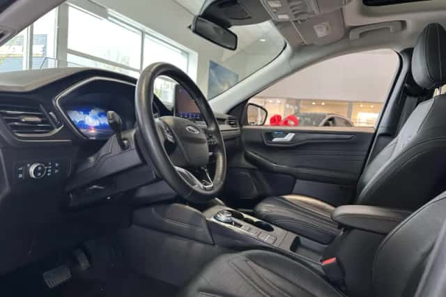 Ford Kuga (2022) thumbnail 8