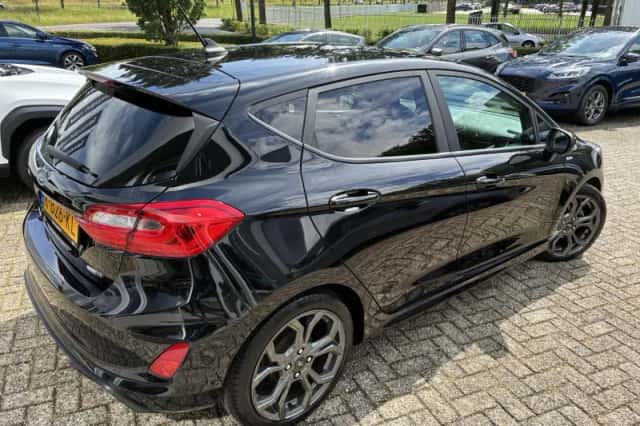 Ford Fiesta (2021) thumbnail 5