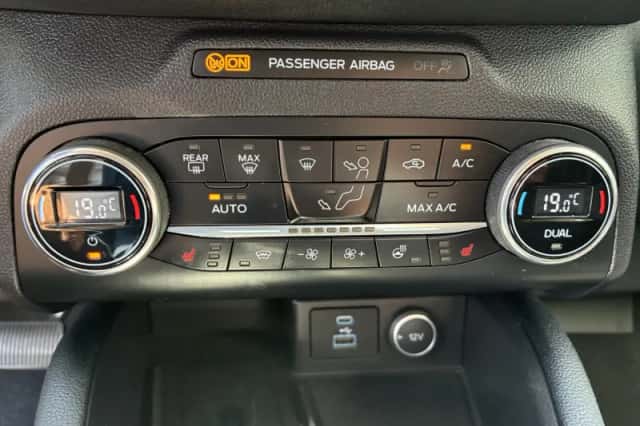 Ford Kuga (2021) thumbnail 18