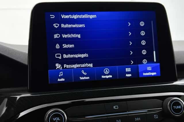 Ford Kuga (2022) thumbnail 15