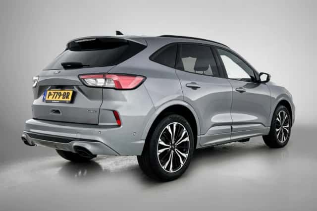 Ford Kuga (2022) thumbnail 4
