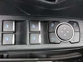 Ford Kuga thumbnail 38