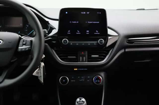Ford Fiesta (2021) thumbnail 8