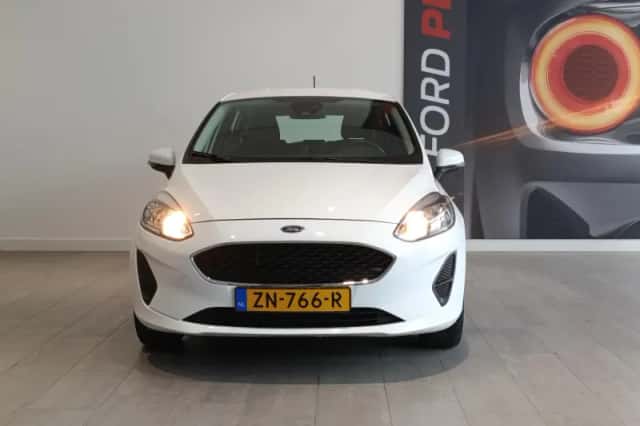 Ford Fiesta (2019) thumbnail 3