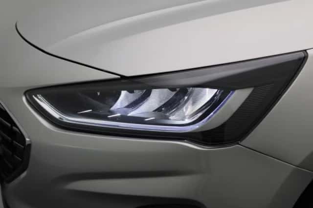 Ford Focus (2023) thumbnail 12