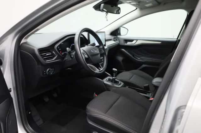 Ford Focus (2023) thumbnail 27