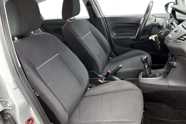 Ford Fiesta (2014) thumbnail 34