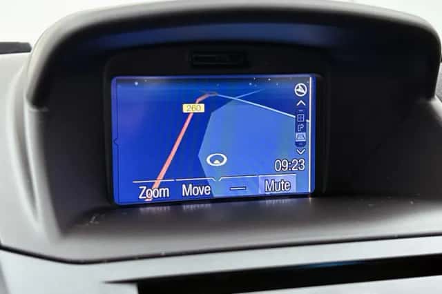Ford Fiesta (2014) thumbnail 7