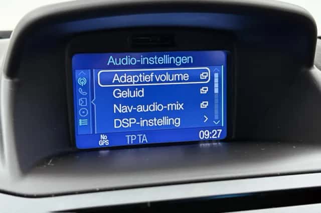 Ford Fiesta (2014) thumbnail 9