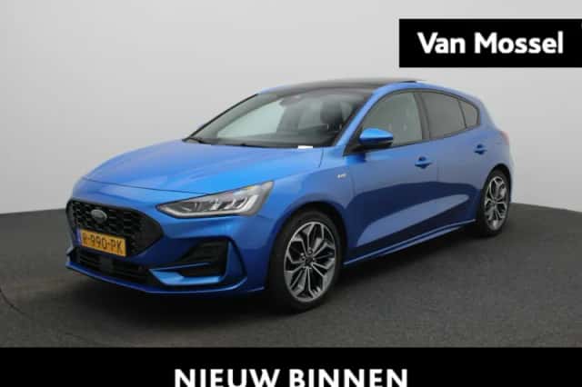 Ford Focus (2022) thumbnail 1