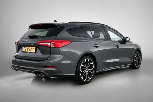 Ford Focus (2018) thumbnail 4
