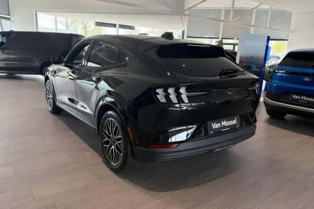 Ford Mustang Mach-E (2026) thumbnail 4
