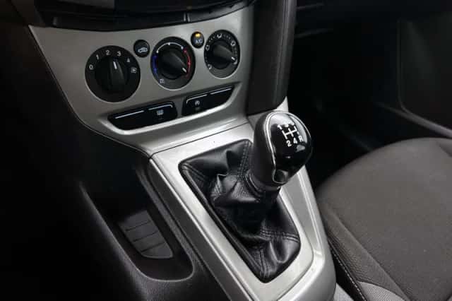 Ford Focus (2013) thumbnail 14