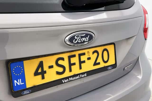 Ford Focus (2013) thumbnail 15