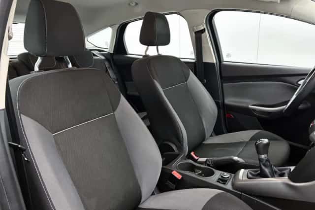 Ford Focus (2013) thumbnail 22