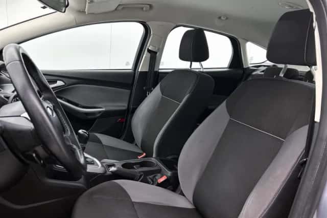 Ford Focus (2013) thumbnail 28