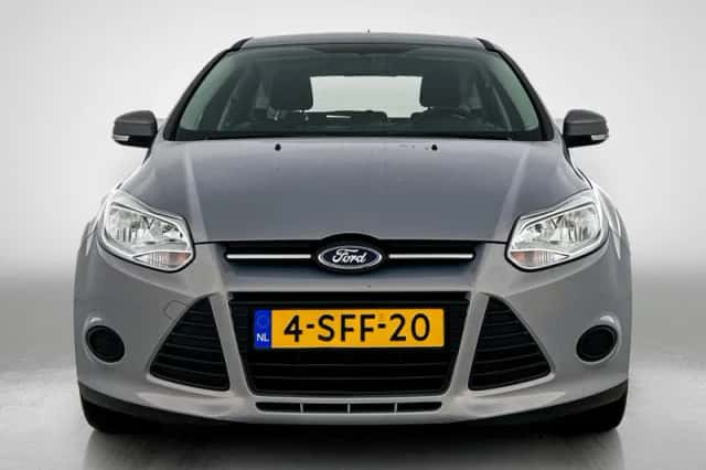 Ford Focus (2013) thumbnail 5
