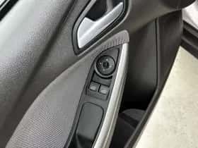 Ford Focus thumbnail 10