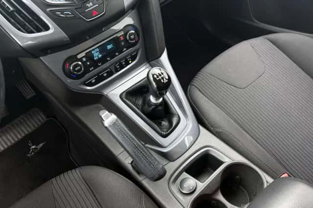 Ford Focus (2013) thumbnail 22