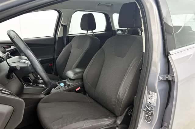 Ford Focus (2013) thumbnail 31