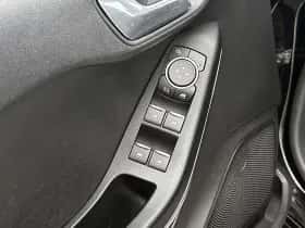 Ford Fiesta thumbnail 32
