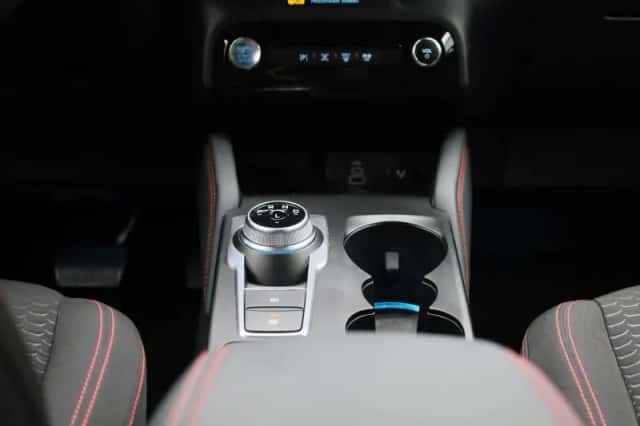 Ford Kuga (2025) thumbnail 10