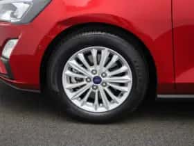 Ford Focus thumbnail 12