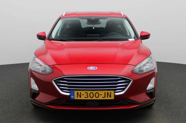 Ford Focus (2021) thumbnail 3