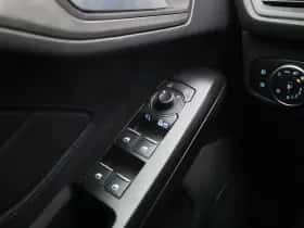 Ford Focus thumbnail 24