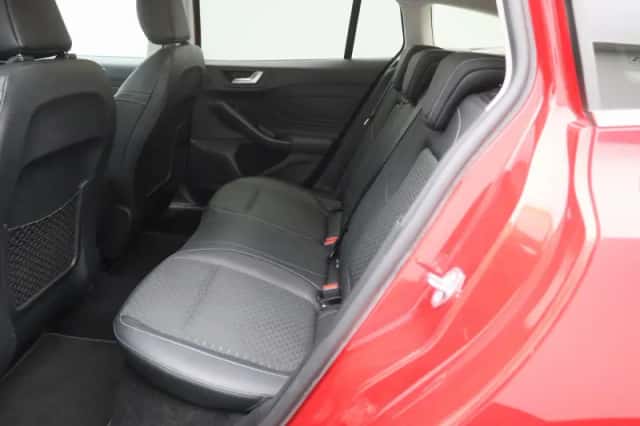 Ford Focus (2021) thumbnail 9