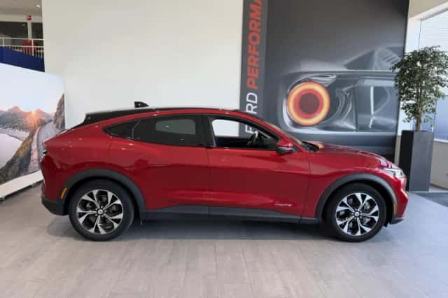 Ford Mustang Mach-E (2021) thumbnail 6